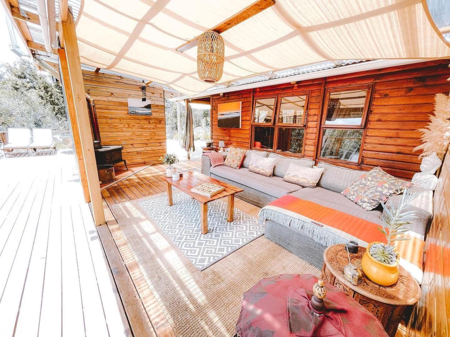 Adventurers Escape Apartment The Crags Bilik gambar